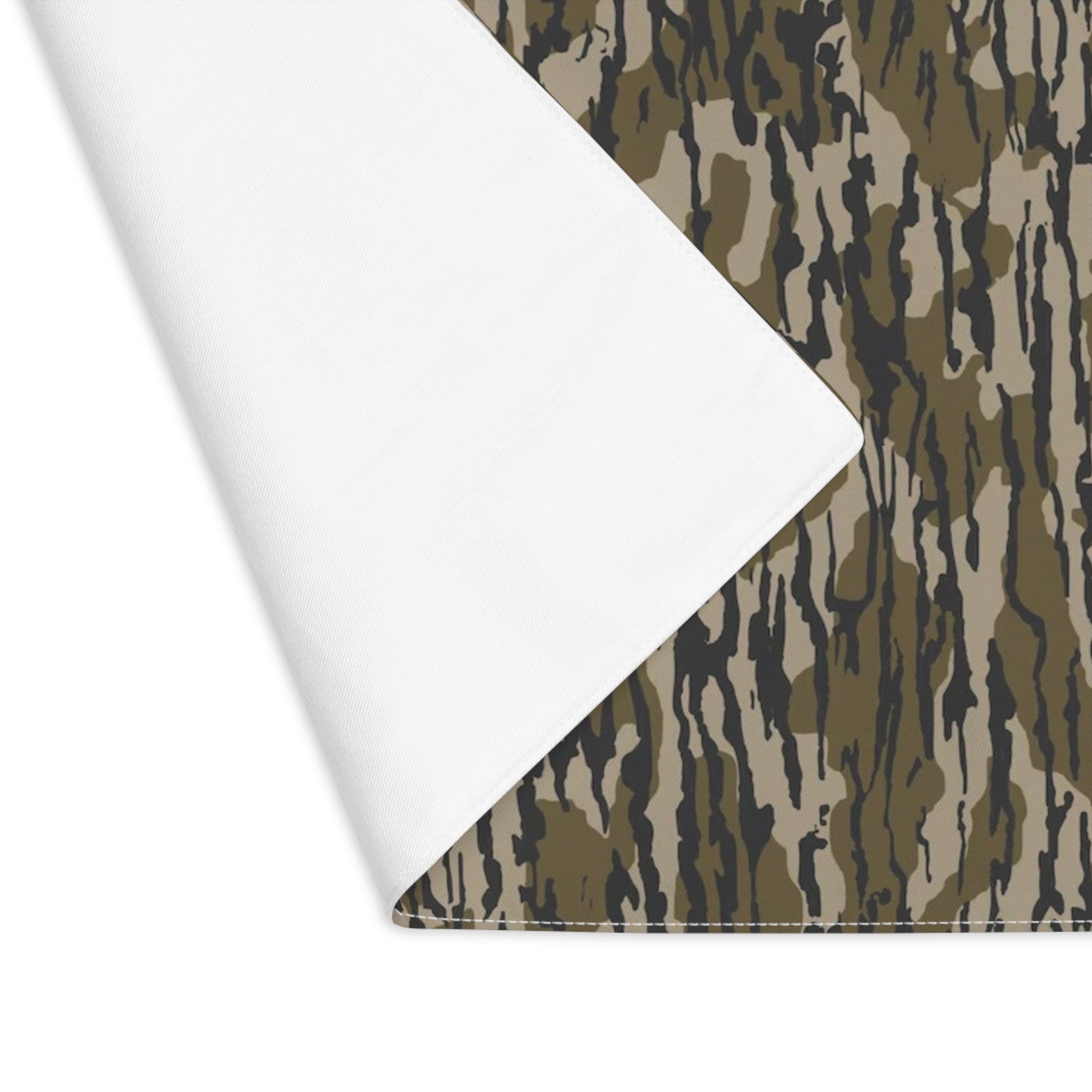 Trendy Camo Placemat for Rustic Dining, Military Style Table Decor, Perfect for Outdoor Gatherings, Camping, or Hunting Events - 1pc
