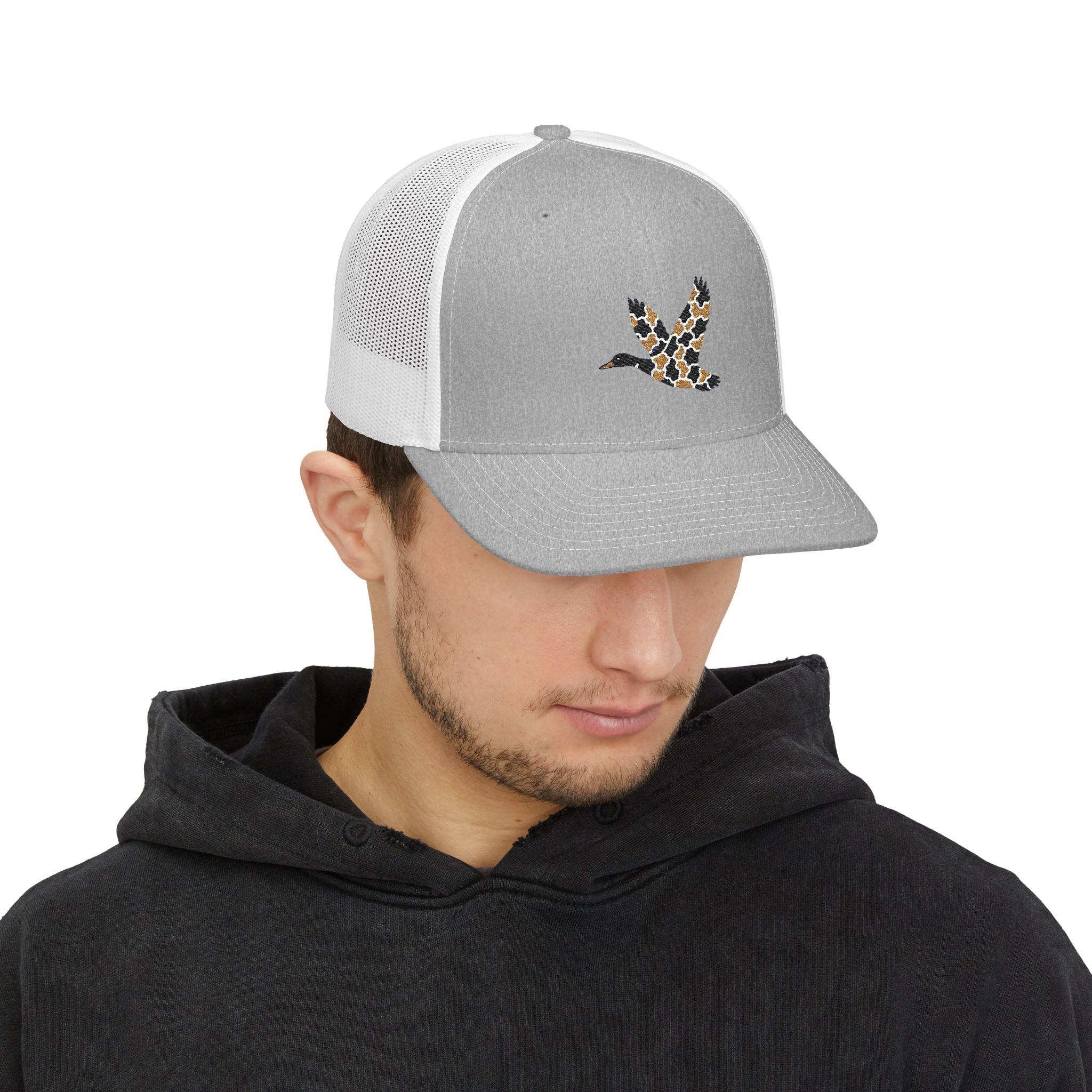 Camo Duck Embroidered Snapback Trucker Cap, Casual Hat, Gift for Outdoors Lovers, Trendy Cap for Men and Women, Perfect for Adventure
