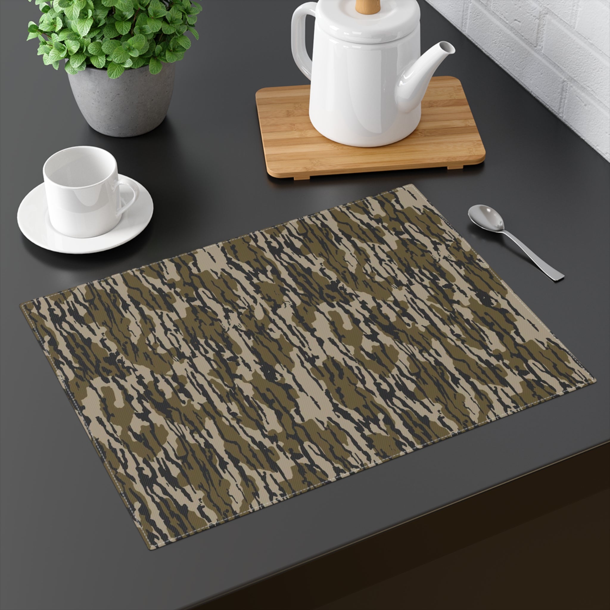 Trendy Camo Placemat for Rustic Dining, Military Style Table Decor, Perfect for Outdoor Gatherings, Camping, or Hunting Events - 1pc